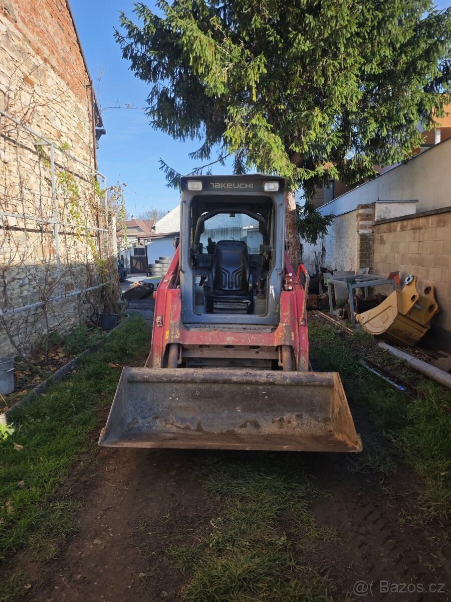 Pásový kompaktní nakladač TAKEUCHI TL8 - 2