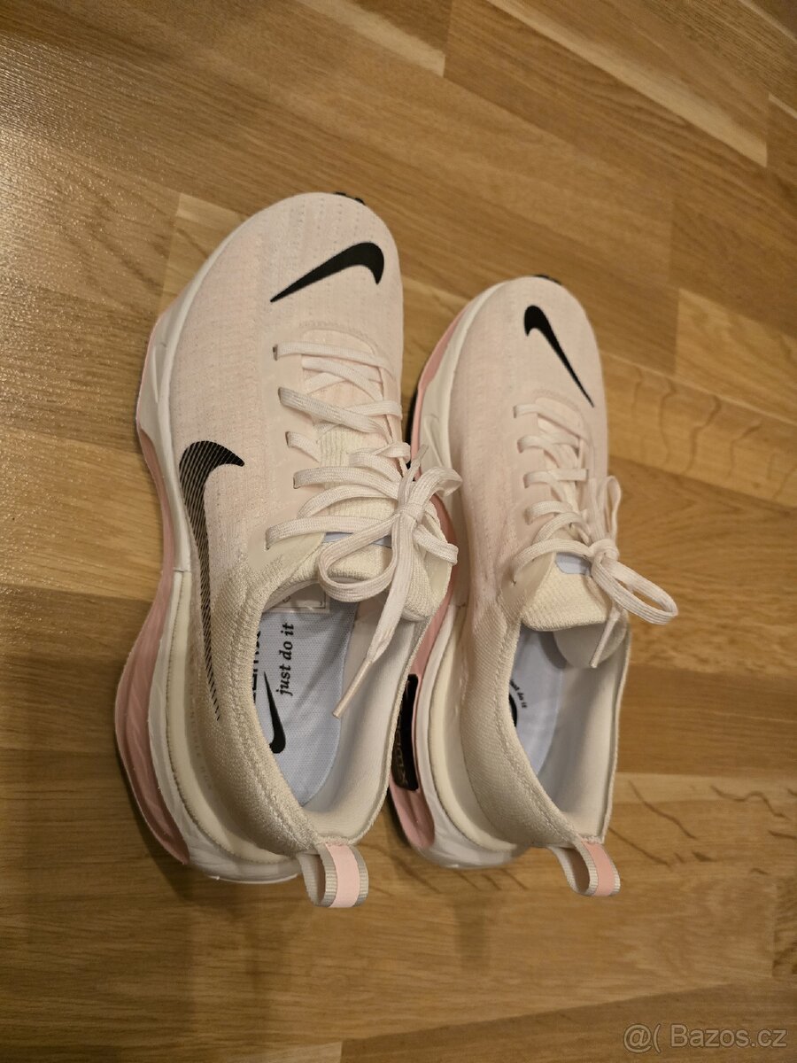 Boty Nike Running Invincible 3 42 - 2