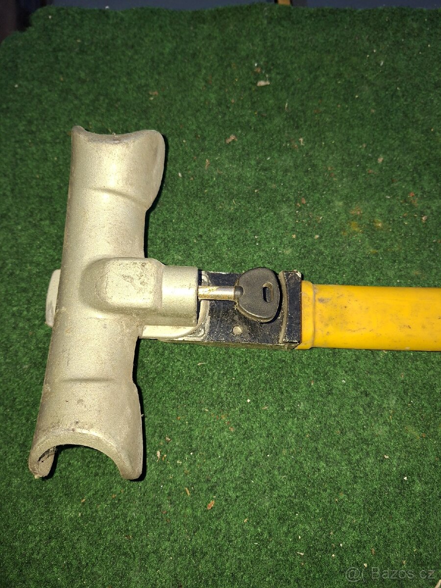Zámek volantu - 2