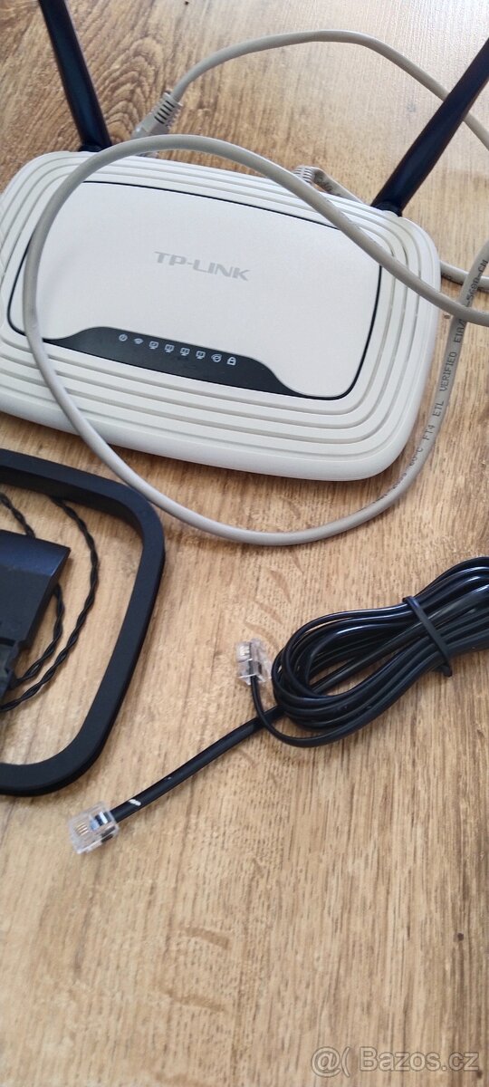 TP Link + kabely - 2