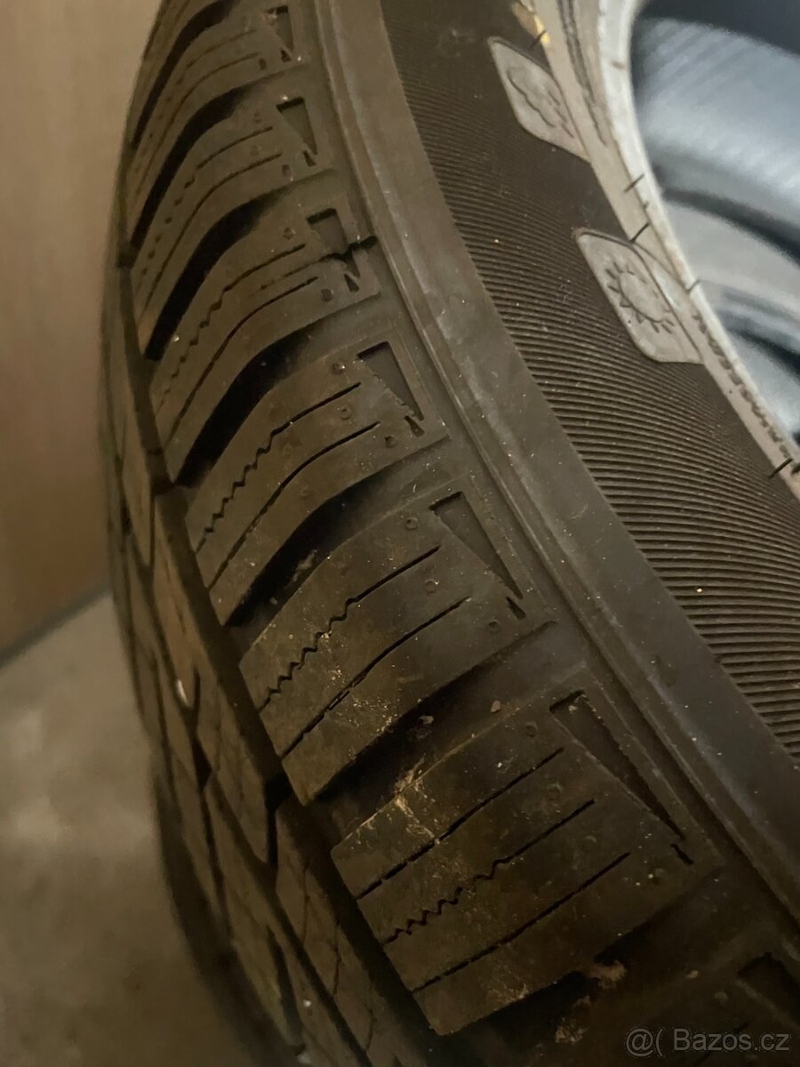 Celorocni pneu 185/65/R15 ZÁNOVNÍ - 2