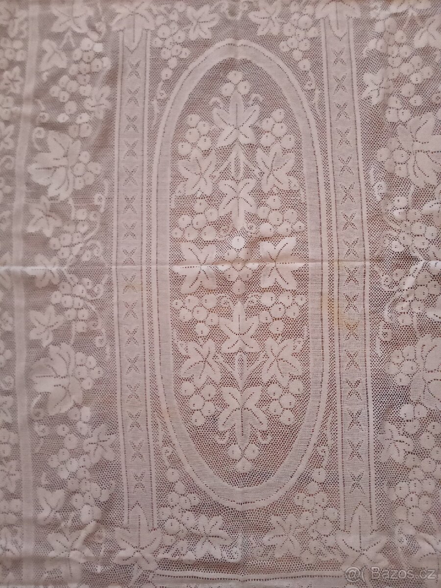 Pěkný ubrus 186 x 95 - 2