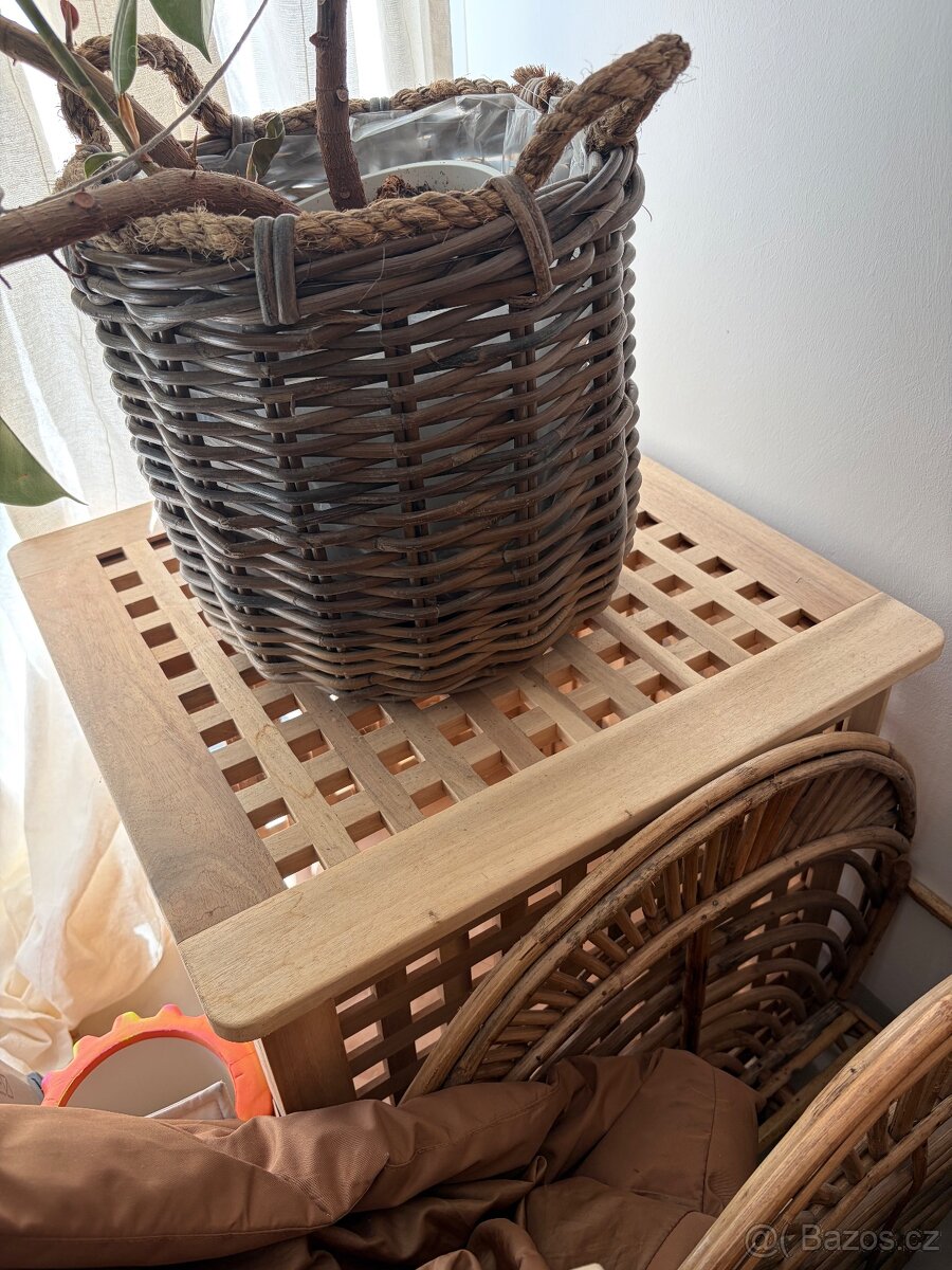 HOL stolek IKEA - 2