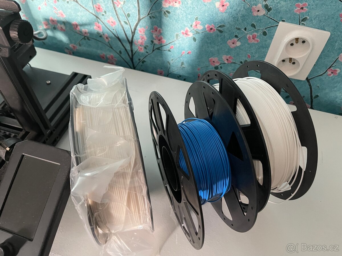 3D tiskárna Ender 3 V2 Neo + filamenty - 2