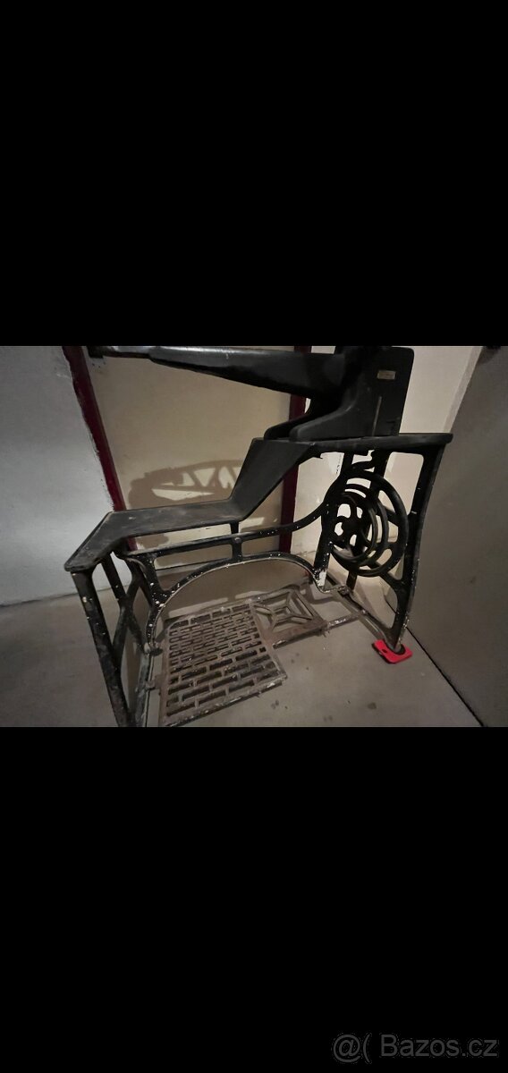 Obuvnický šicí stroj - 2