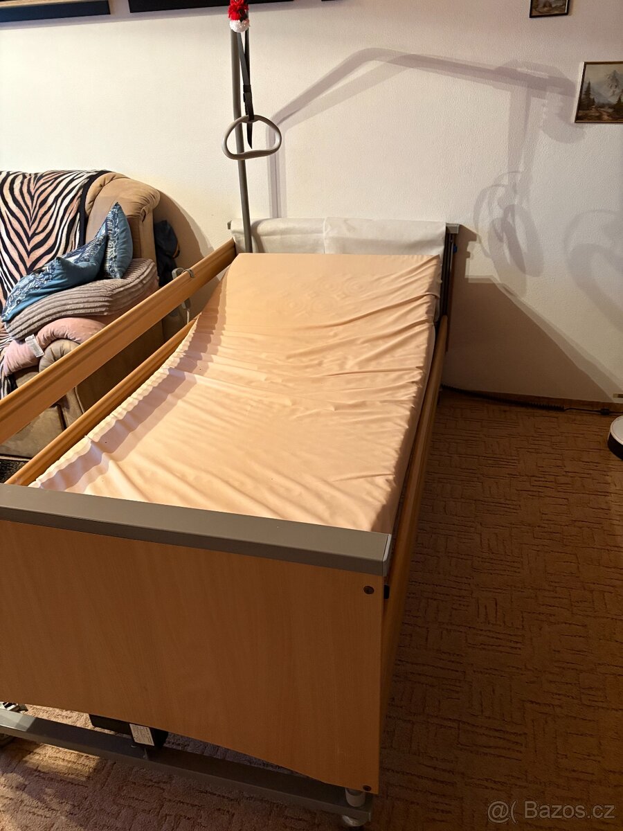 Polohovací postel - 2