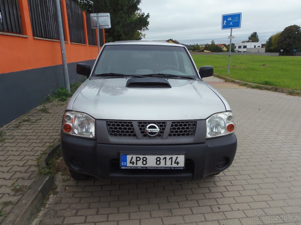 Nissan Navara 2.5 TD NP300 4x4 tažné 3T - 2