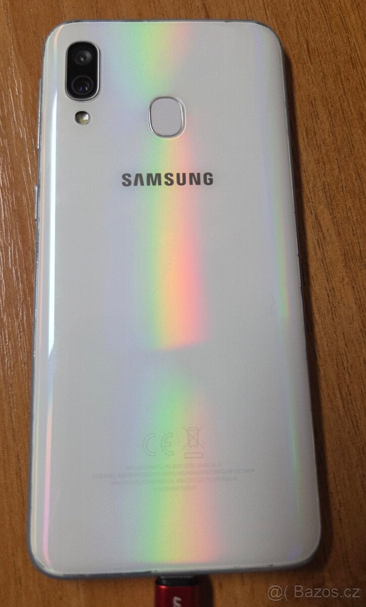 Prodám mobil Samsung Galaxy A40 - 2