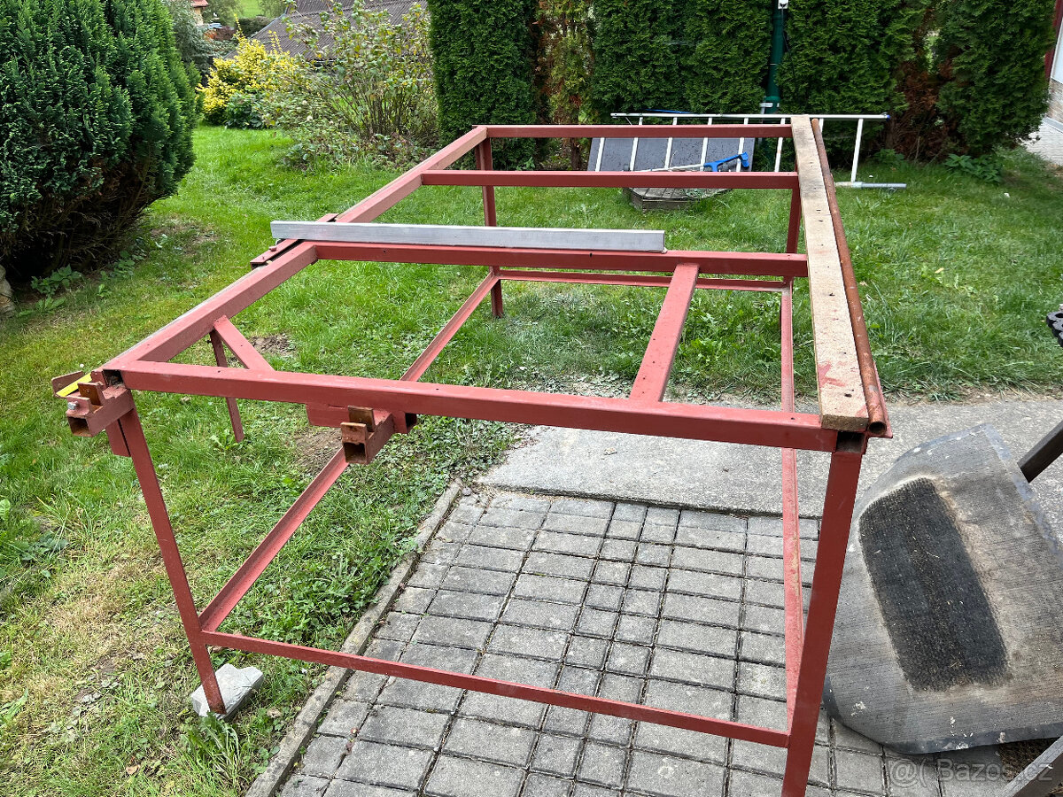 Pracovní stůl - ponk s posuvným pravítkem - 2