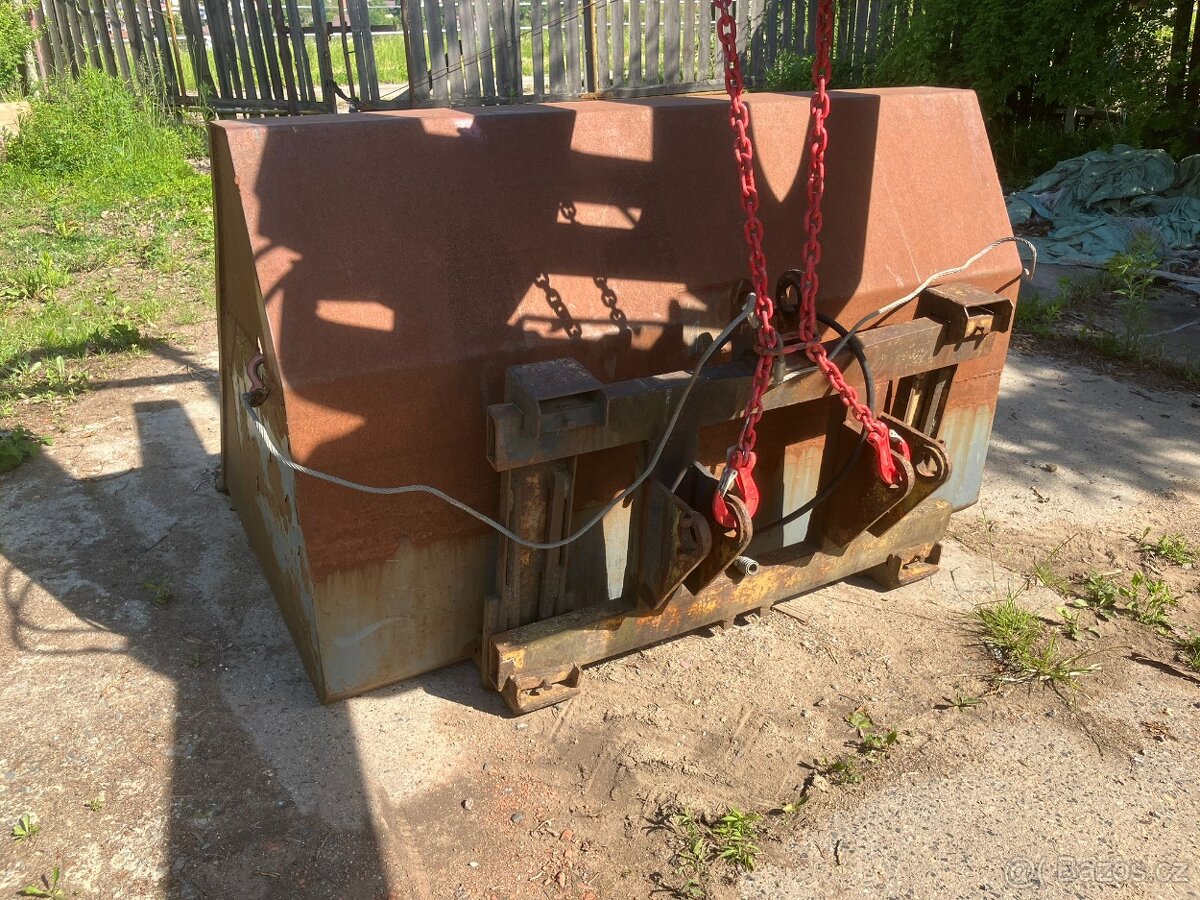 Vysokovyklopna lopata - 2