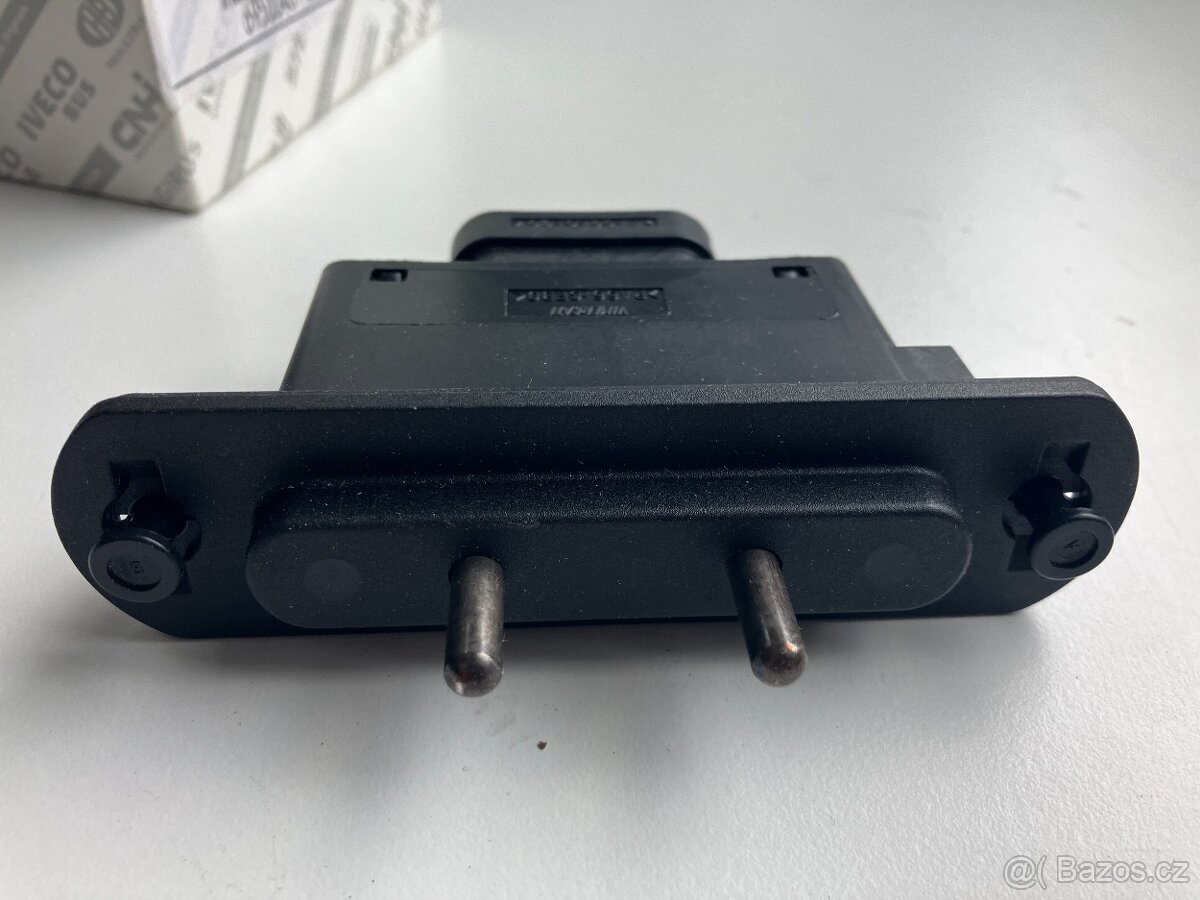 Kontakt posuvných dveří Iveco 69500481 originál - 2