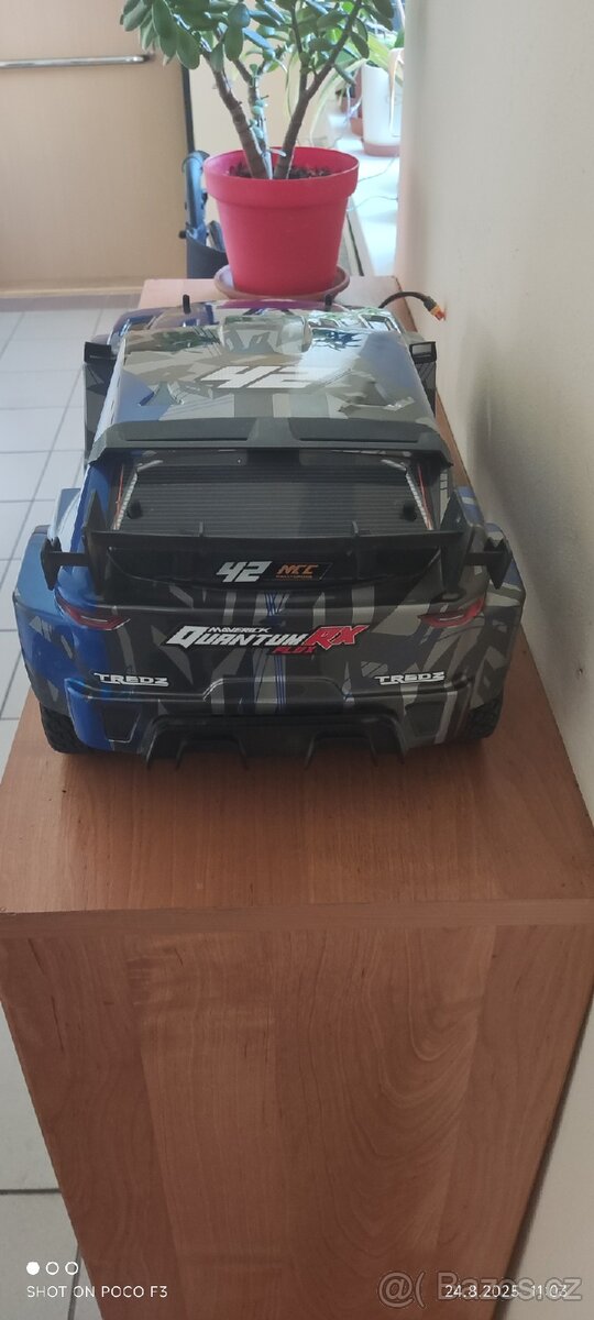 RC truggy 4x4 velikost 1:8 + nová baterie 14,8v 5400mAh.. - 2