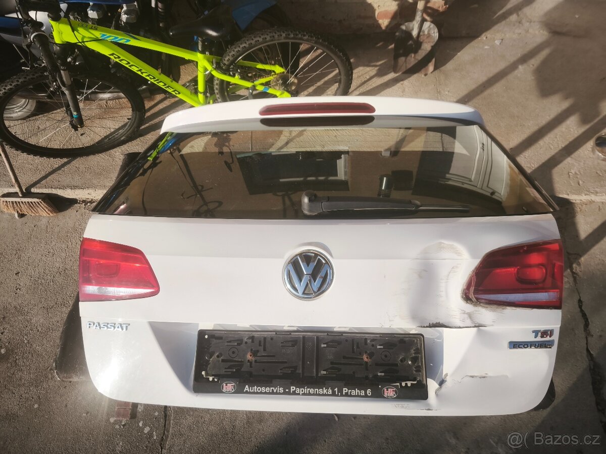 Páté dveře, víko kufru Passat B7 - 2