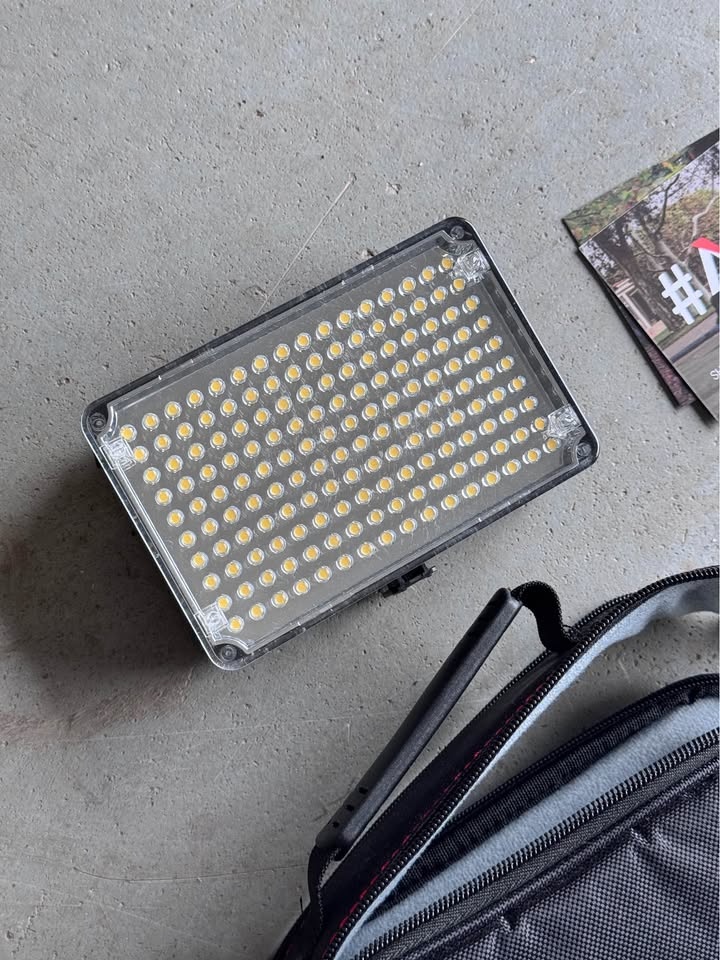 Aputure Amaran AL-H198C video světlo. - 2