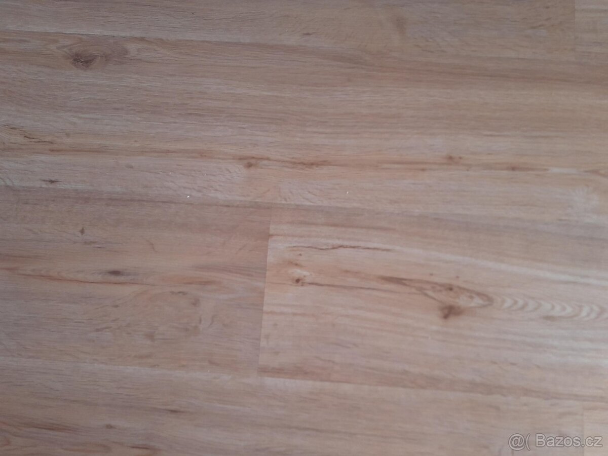 vinylová podlaha 23m2 - 2