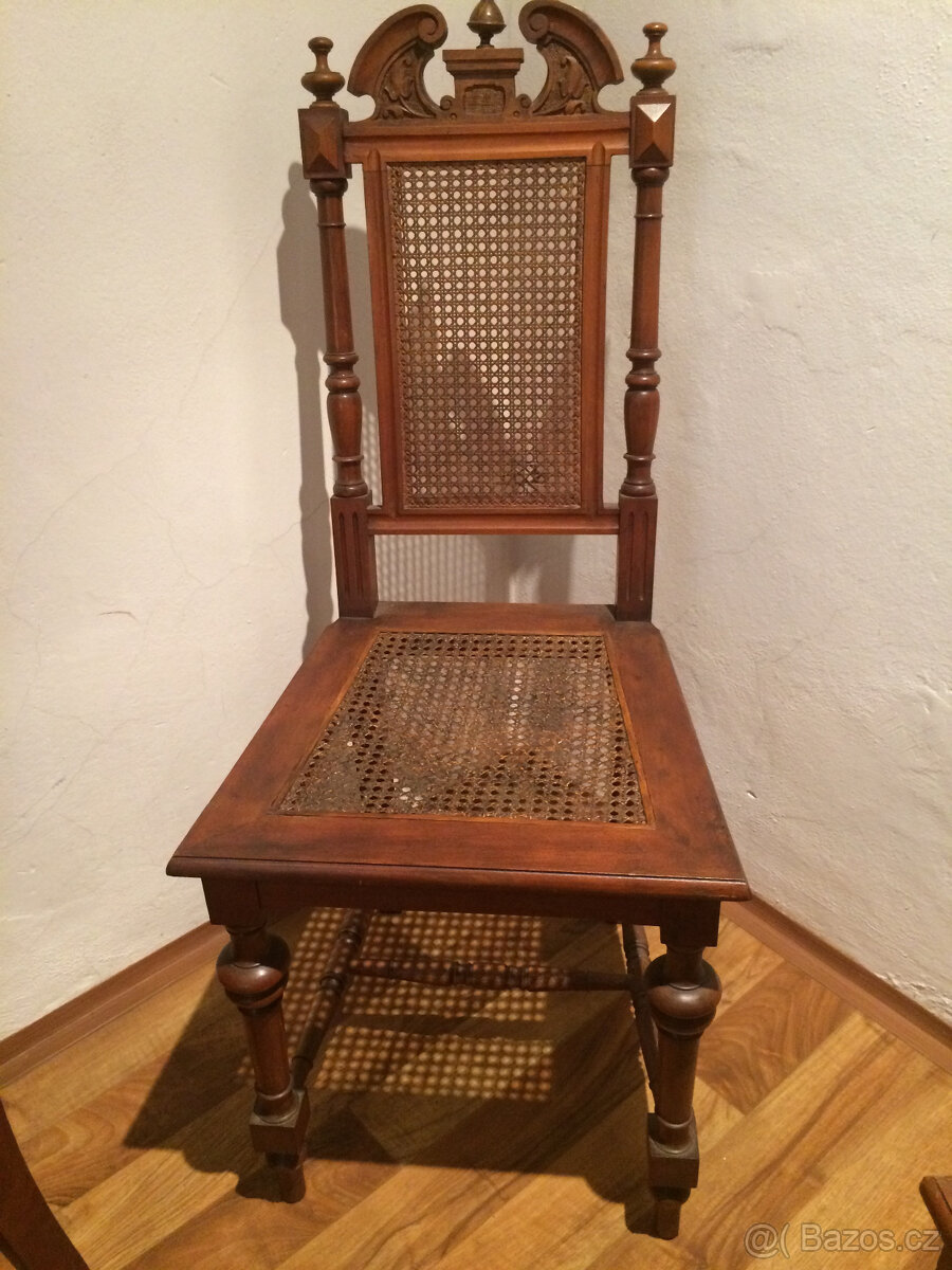 4 ks historických židlí - 2