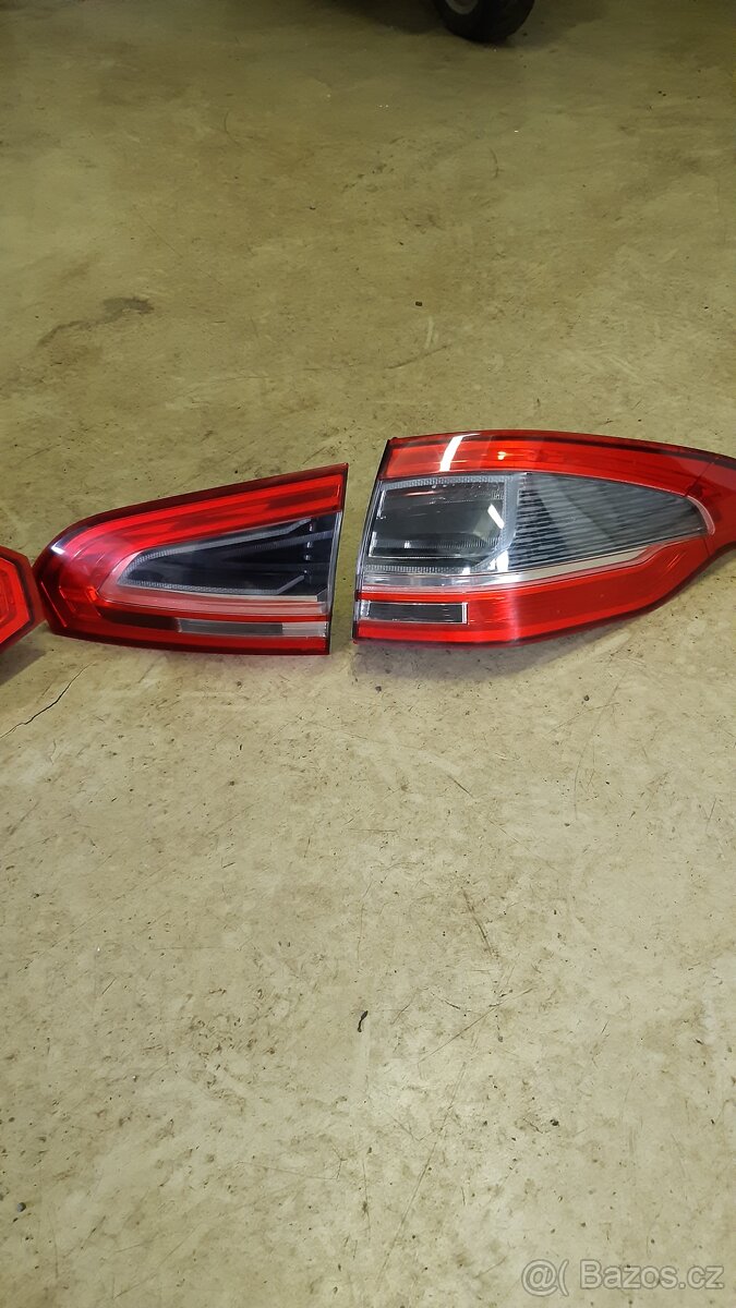 Svetla ford s-max 2014 - 2