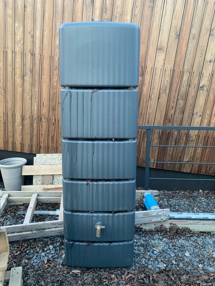 Sud na vodu 4rain Slim 300 l - 2