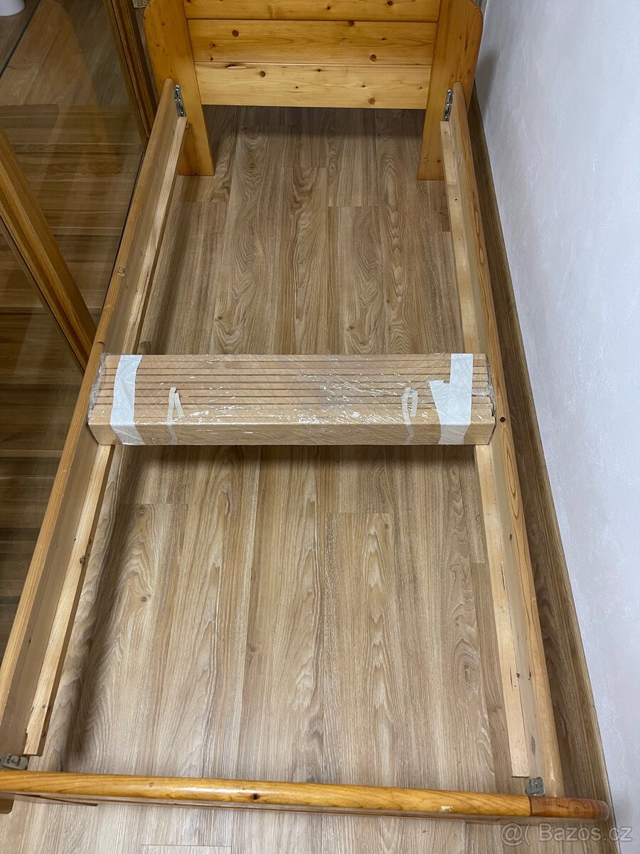 Rám postele s matrací - 2