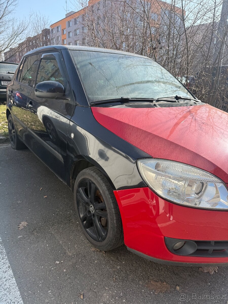 2x vozidlo ŠKODA FABIA II - 2