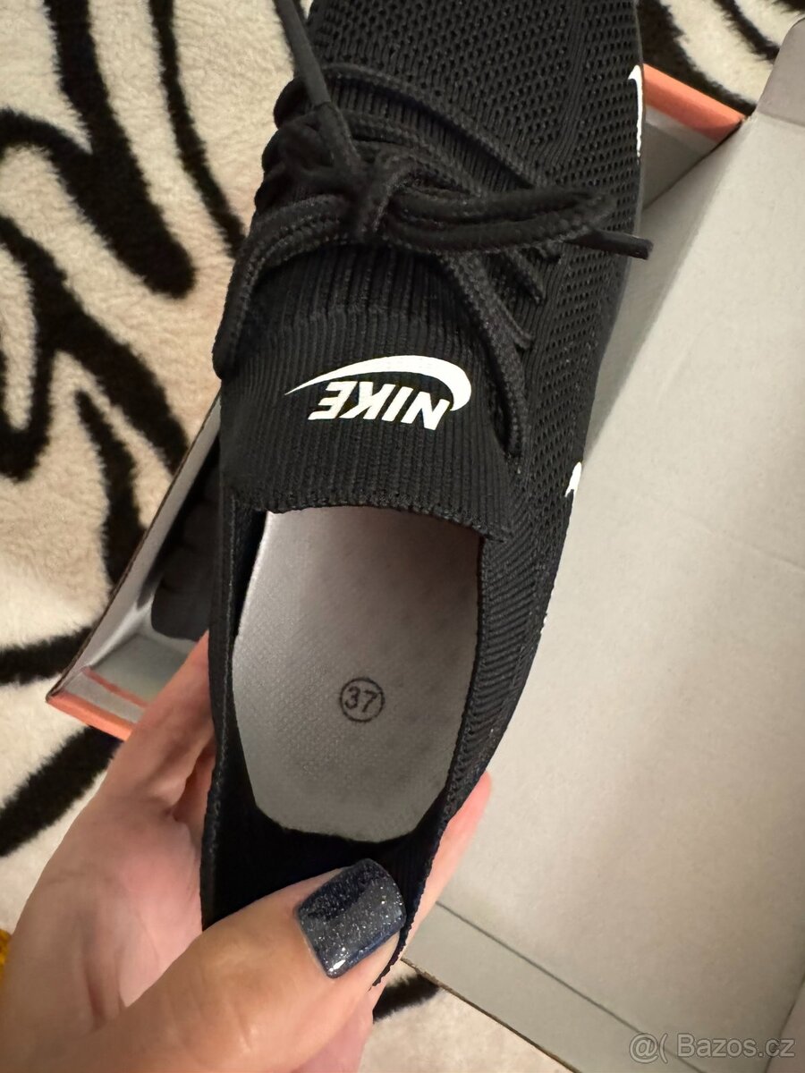 Novy boty Nike, unisex vel: 37 - 2
