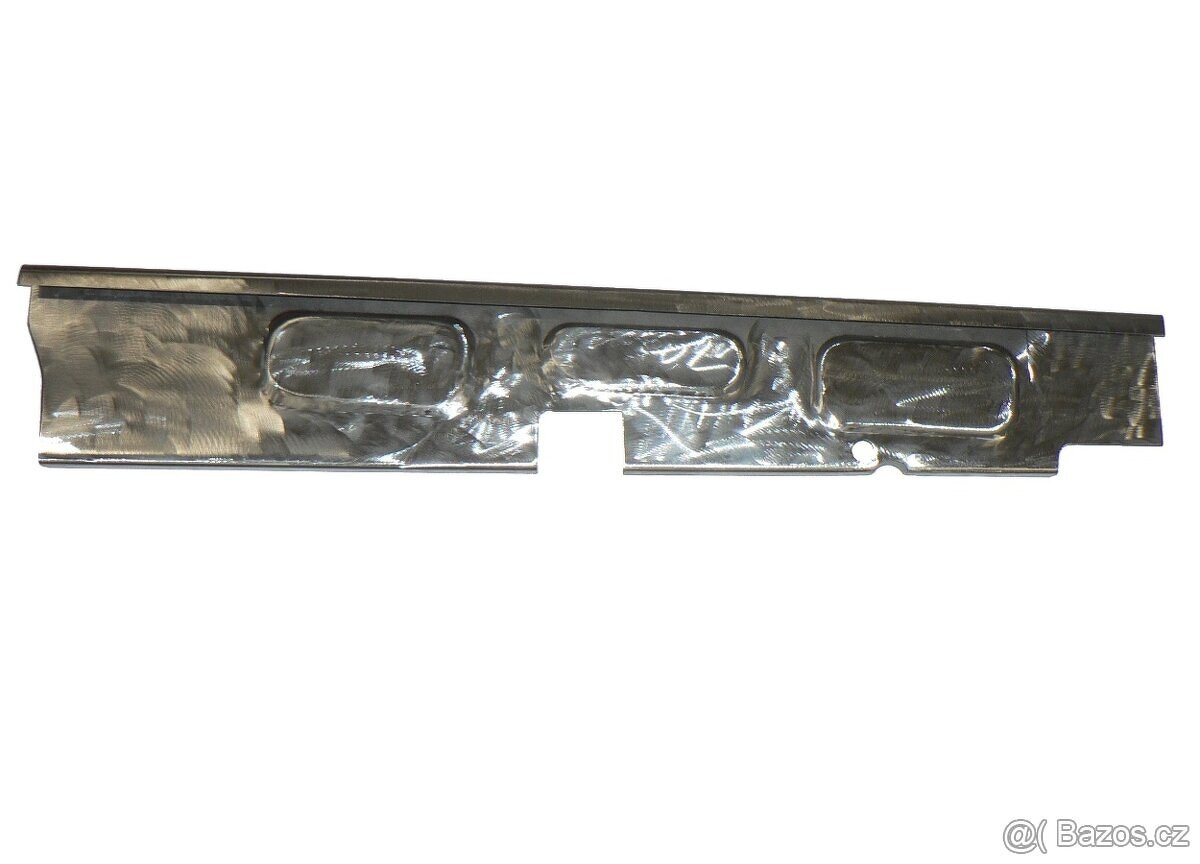 Výztuha podlaha Tatra 603 - pod přední sedačku - přední část - 2