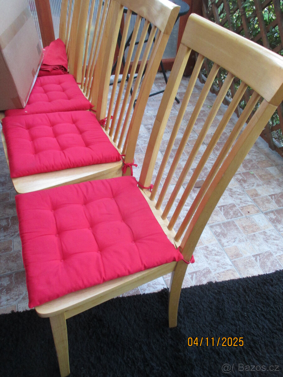 Jídelní stůl + 4 židle - 2