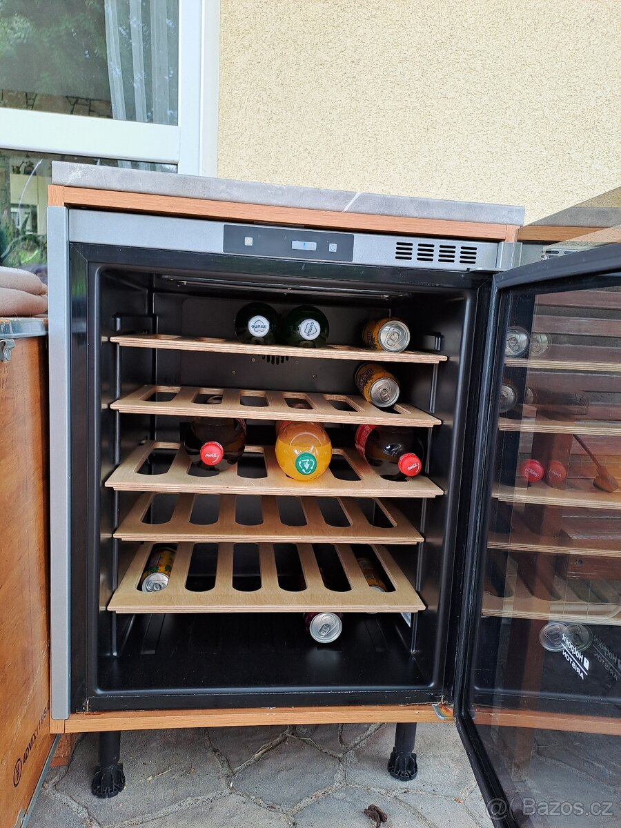 Vinotéka vestavná Hotpoint Ariston - 2