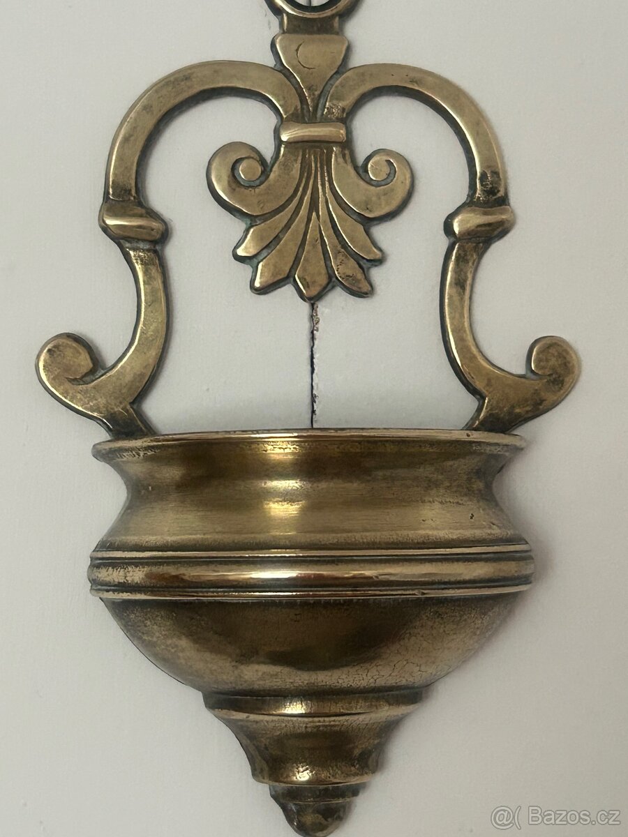 Mosazná nástěnná kropenka v klasicistním stylu - 2