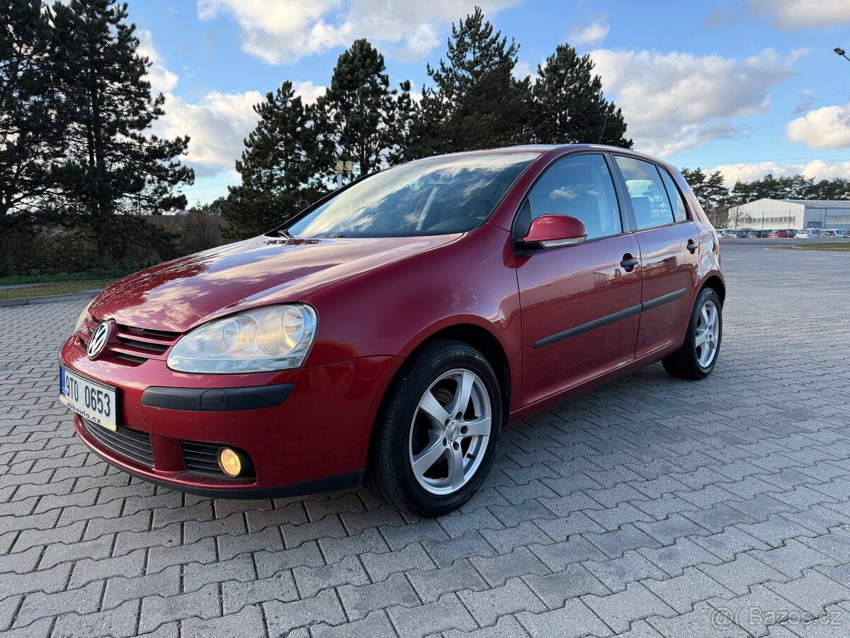 Volkswagen Golf V 1.6 16V FSI - 2
