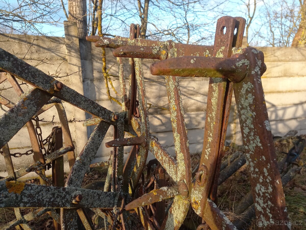 Brány na podvozku. - 2