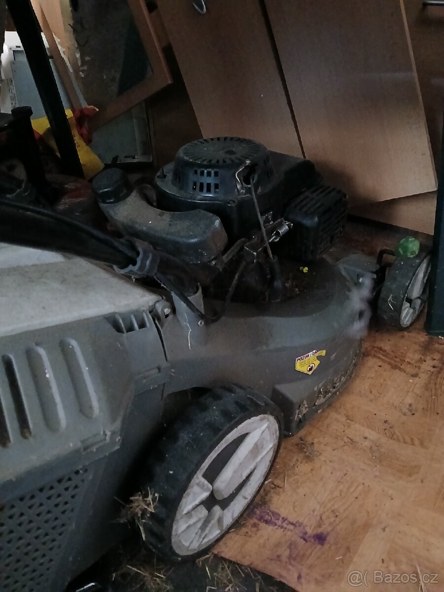 Sekačka benzínová - 2