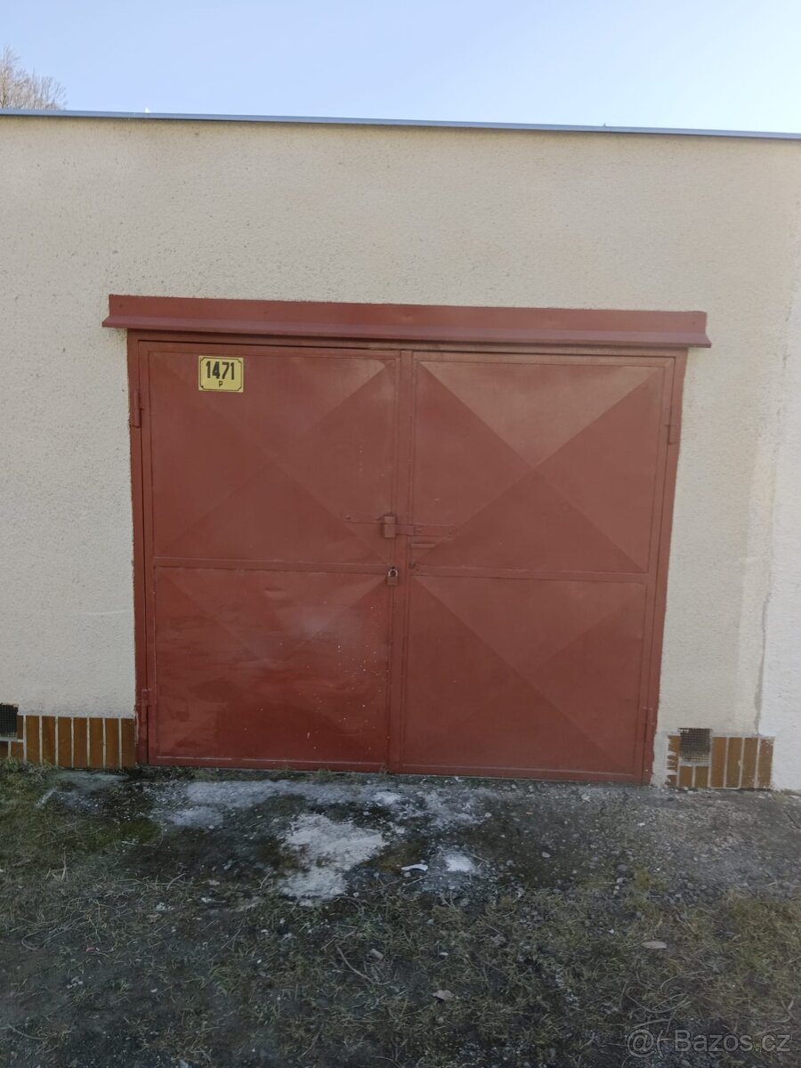 Pronájmu garáž - 2