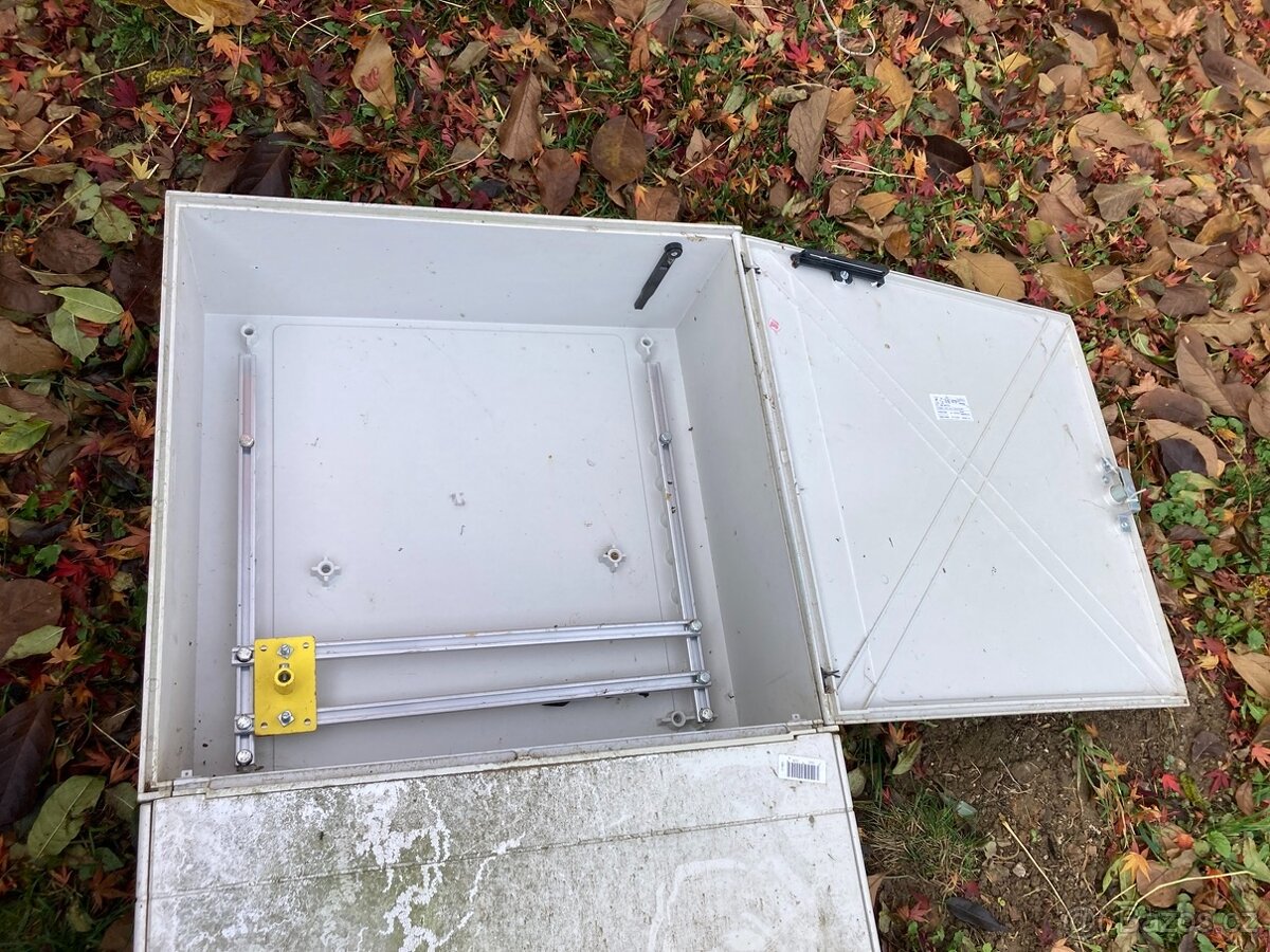 Plynoměrová skříň - HUP - s podstavcem - 2