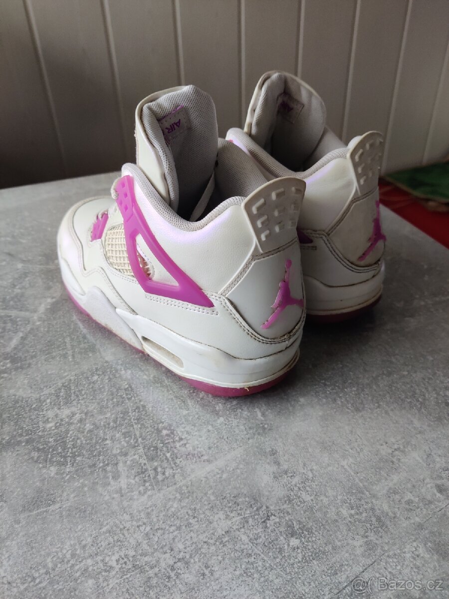 AIR JORDAN velikost 37.5 - 2