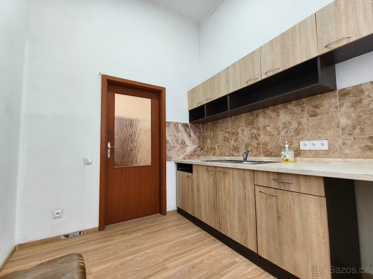 Pronájem 2+1, 75m2 (Liberec - centrum, ul. Pražská) - 2