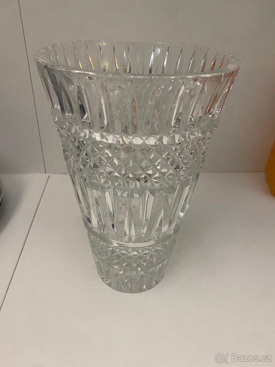 Váza broušené sklo - 2