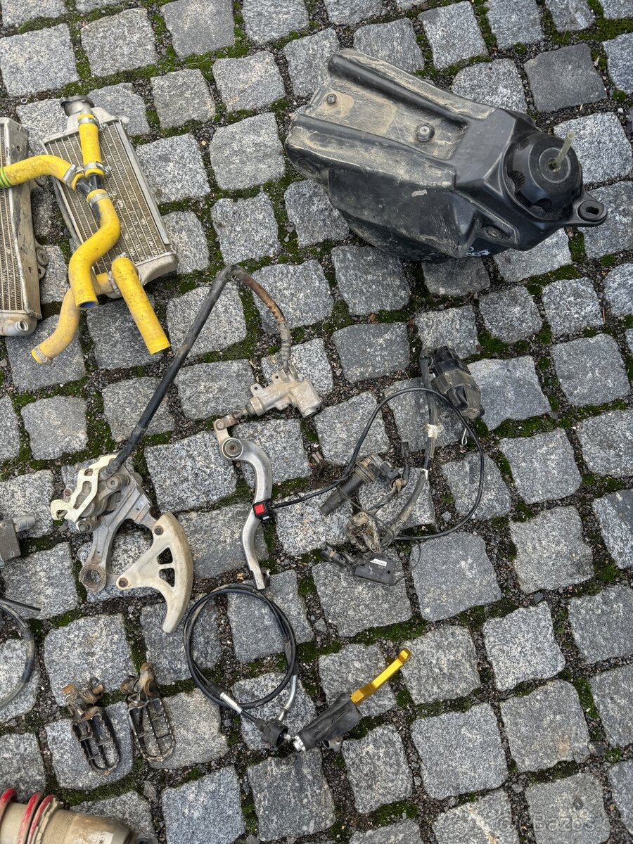 Suzuki RMZ 250 díly - 2