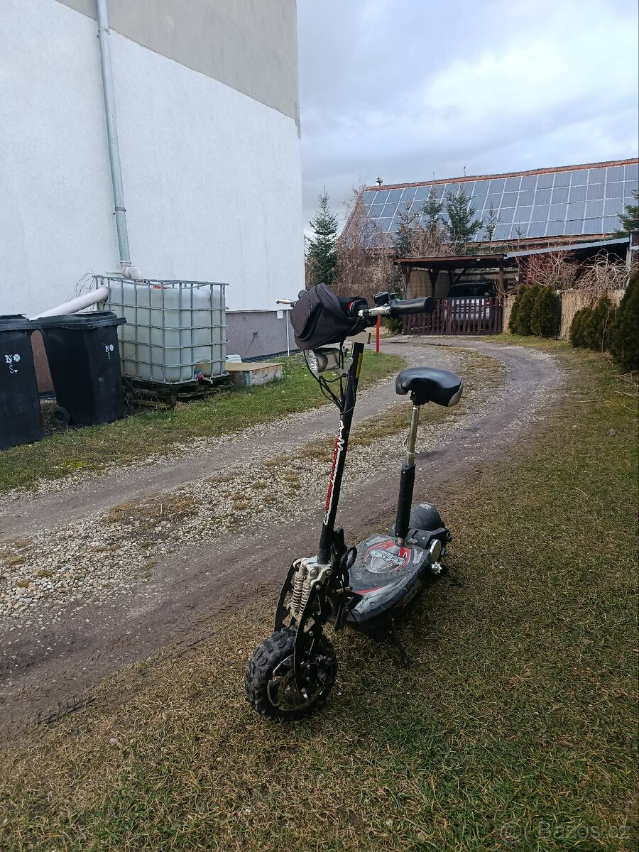 Elektrokoloběžka Nitro Scooters Cruiser 1900 - 2
