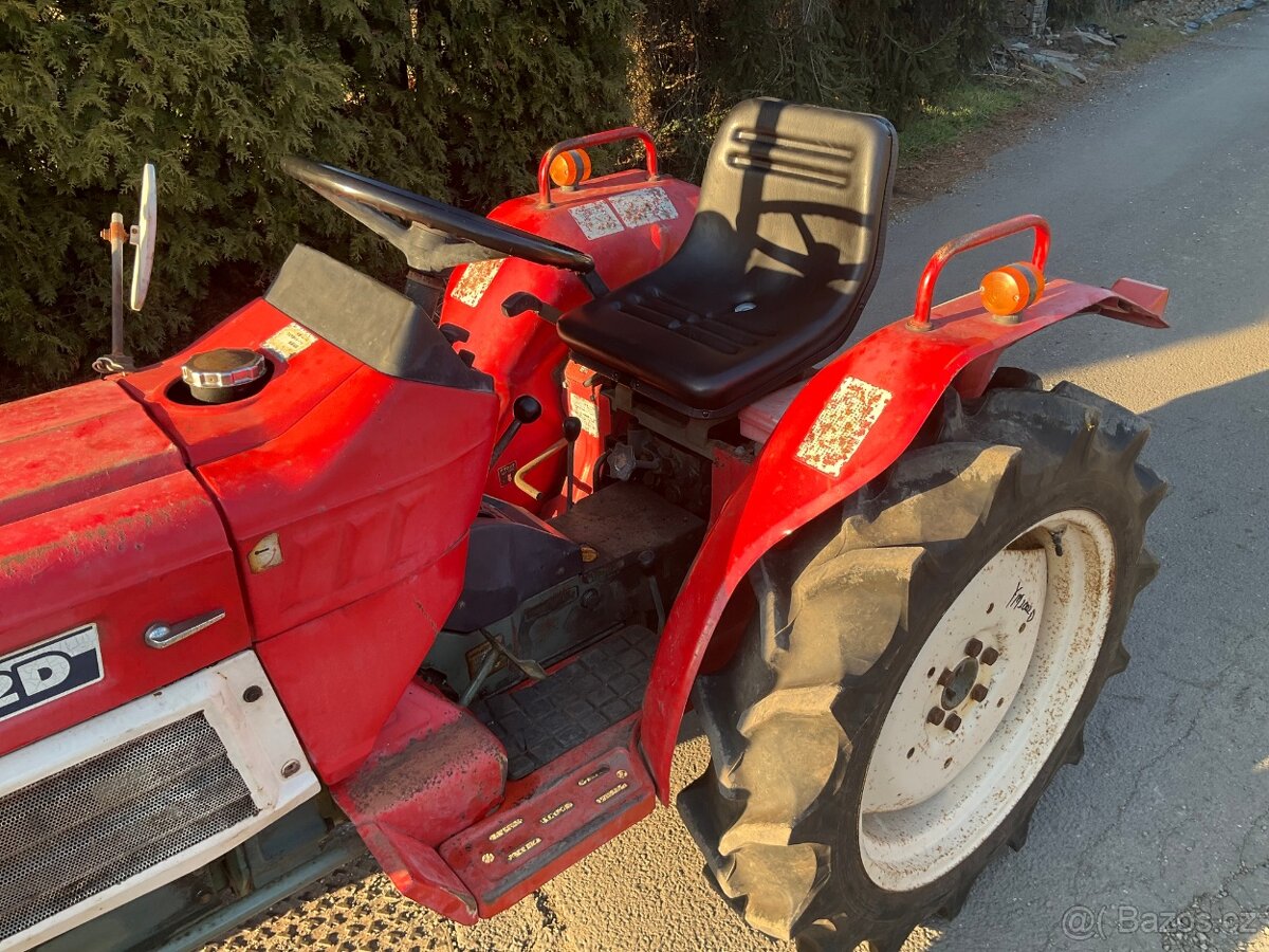 Malotraktor Yanmar YM2002D, japonský traktor - 2