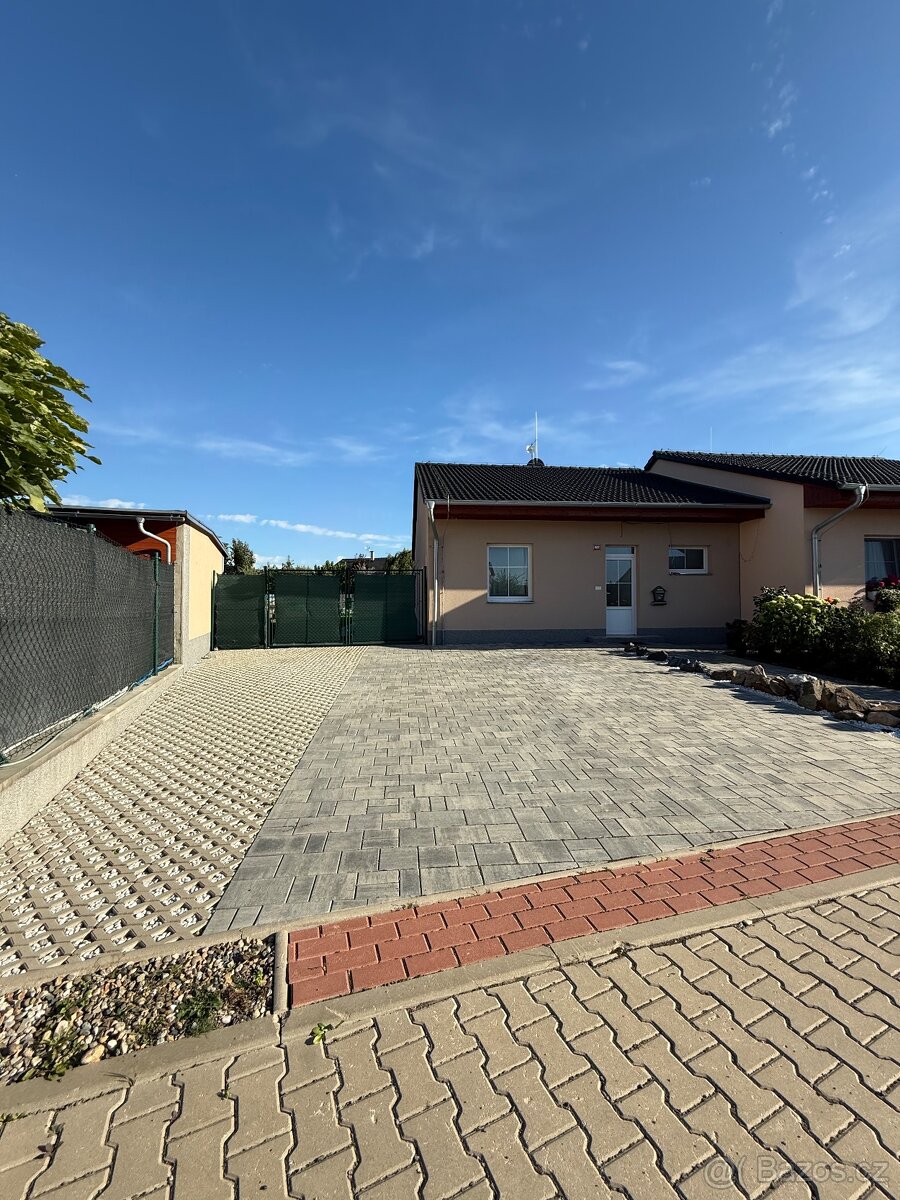 Prodej domu Postřižín, 80 m²+23 m², zahrada 474 m² - 2