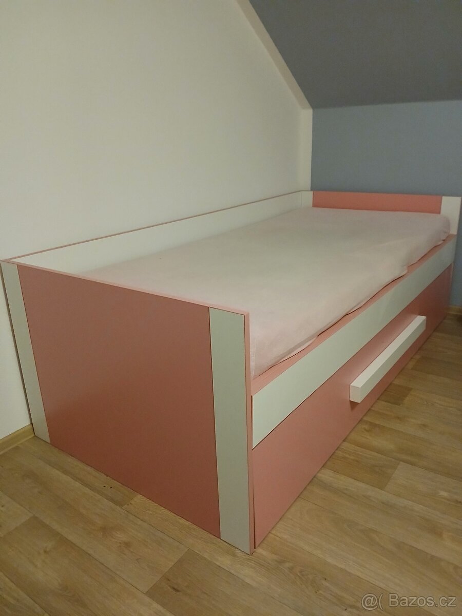 Postel pro dívky - 2
