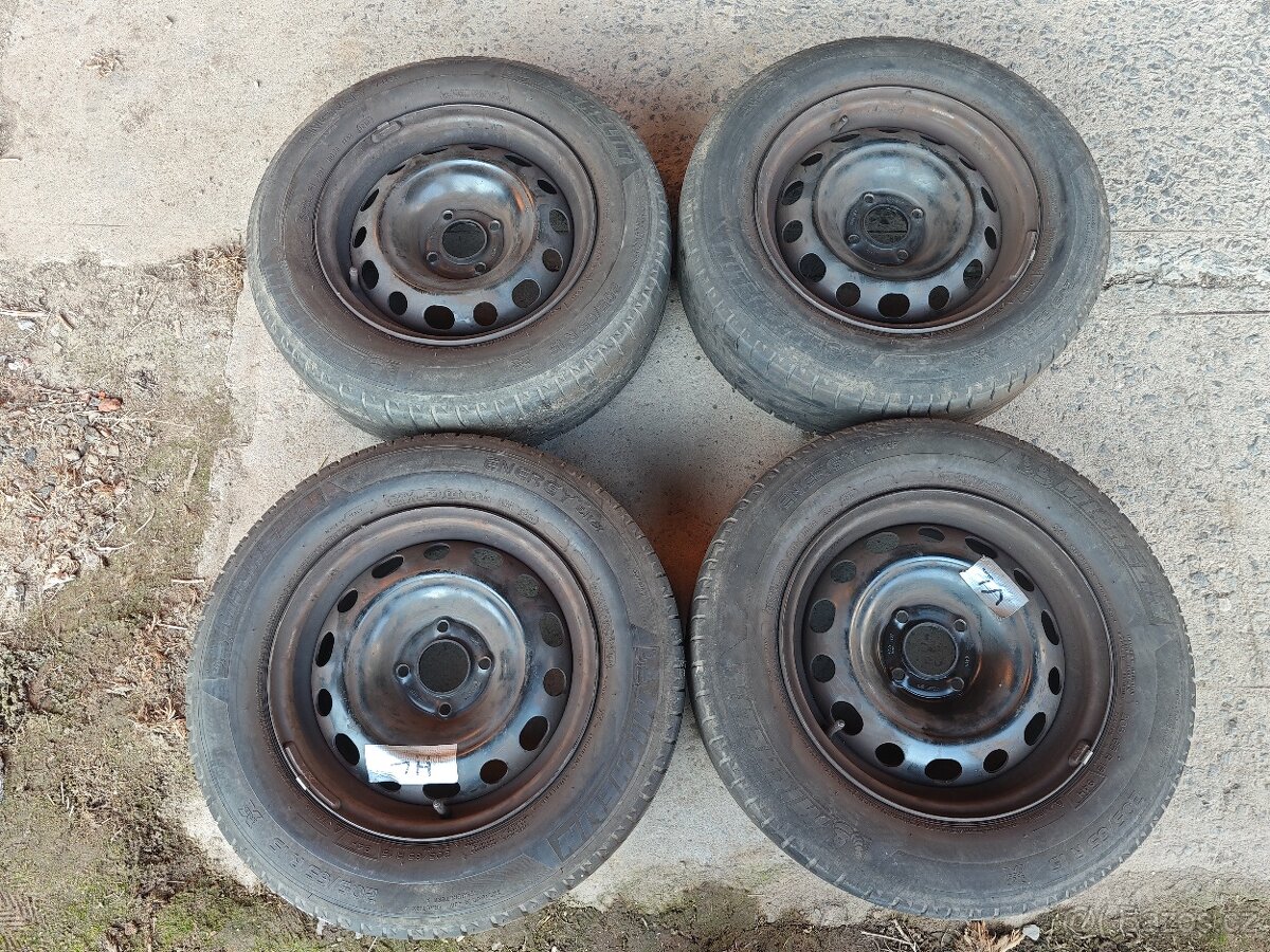 Prodám sadu disků 6,5Jx15H2 ET27 + letní pneu 205/65/R15 - 2