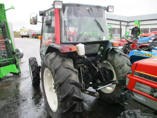 Malotraktor Yanmar AF-33 s kabinou, topení, klima - 2