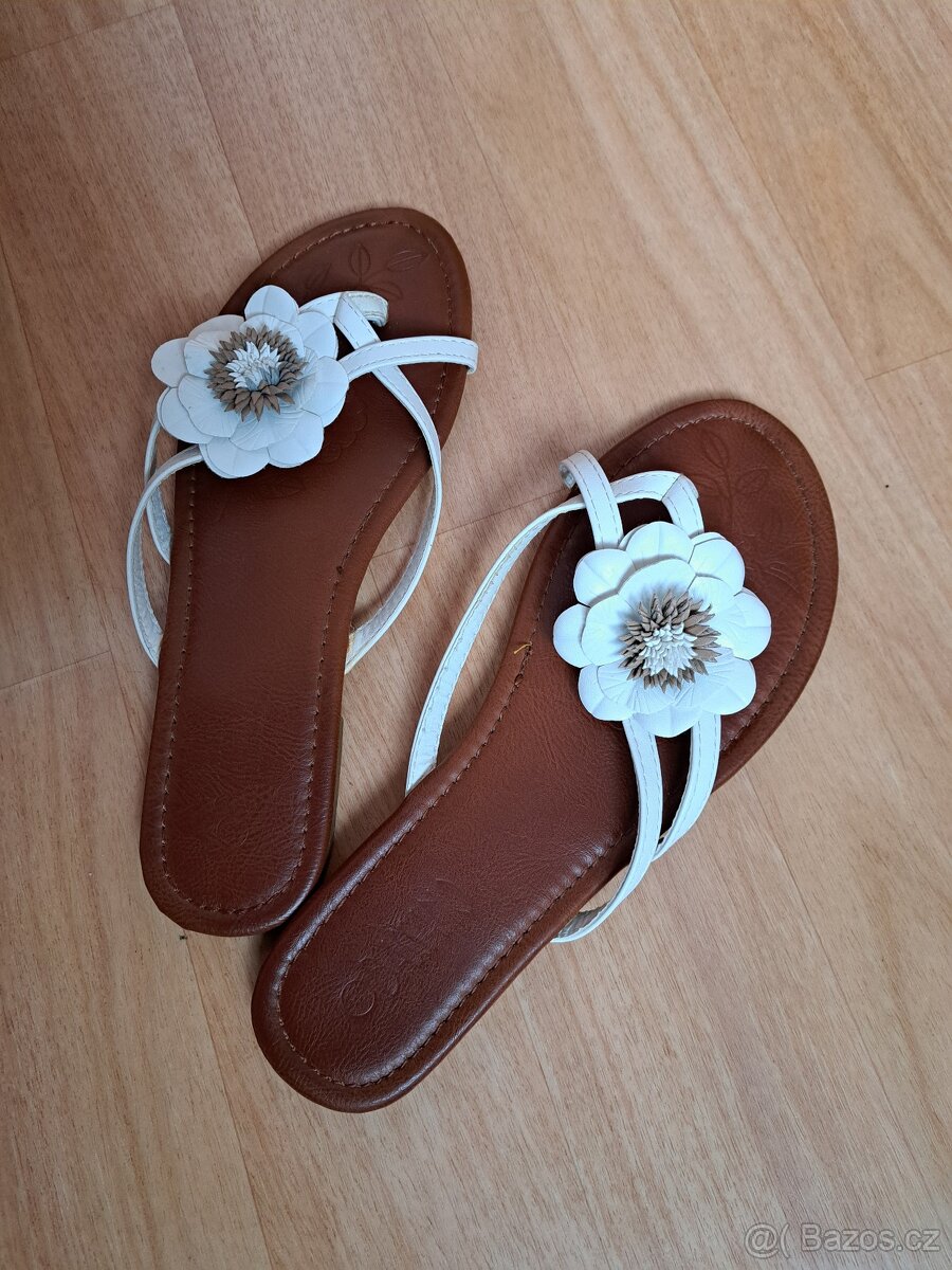 Dámské/dívčí lehké nazouváky/žabky 1x obuté - 2