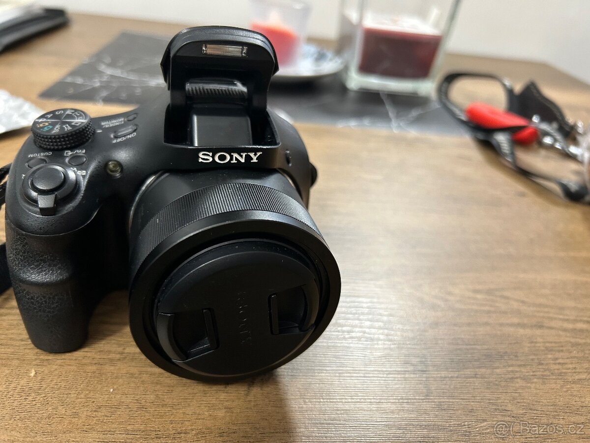 SONY CyberShot DSC-HX400V - 2