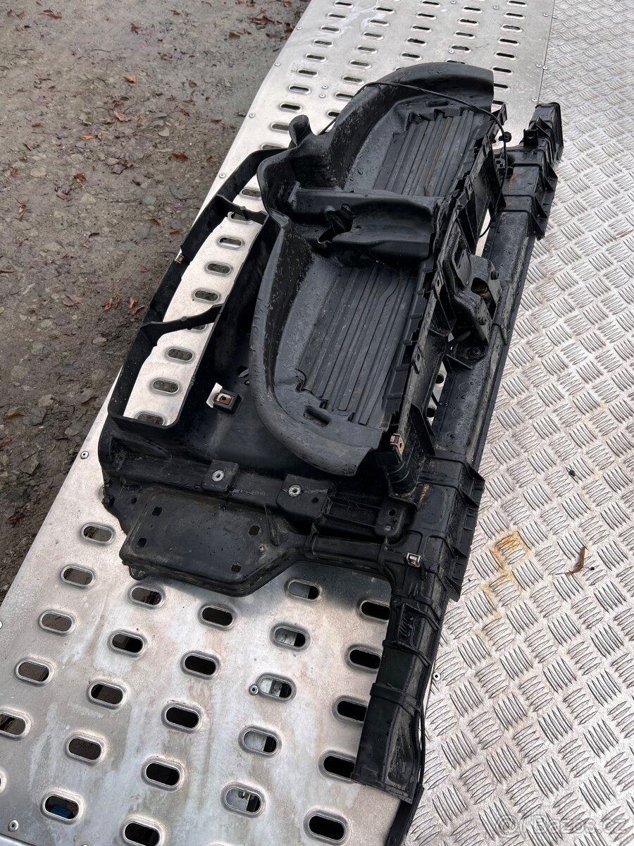 Chladičová stěna BMW E8x - 2