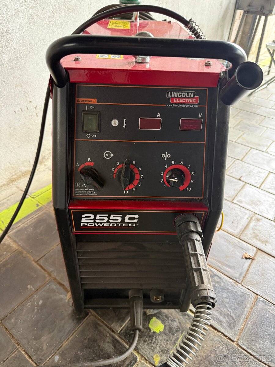 Svářečka MIG/MAG Lincoln - 2