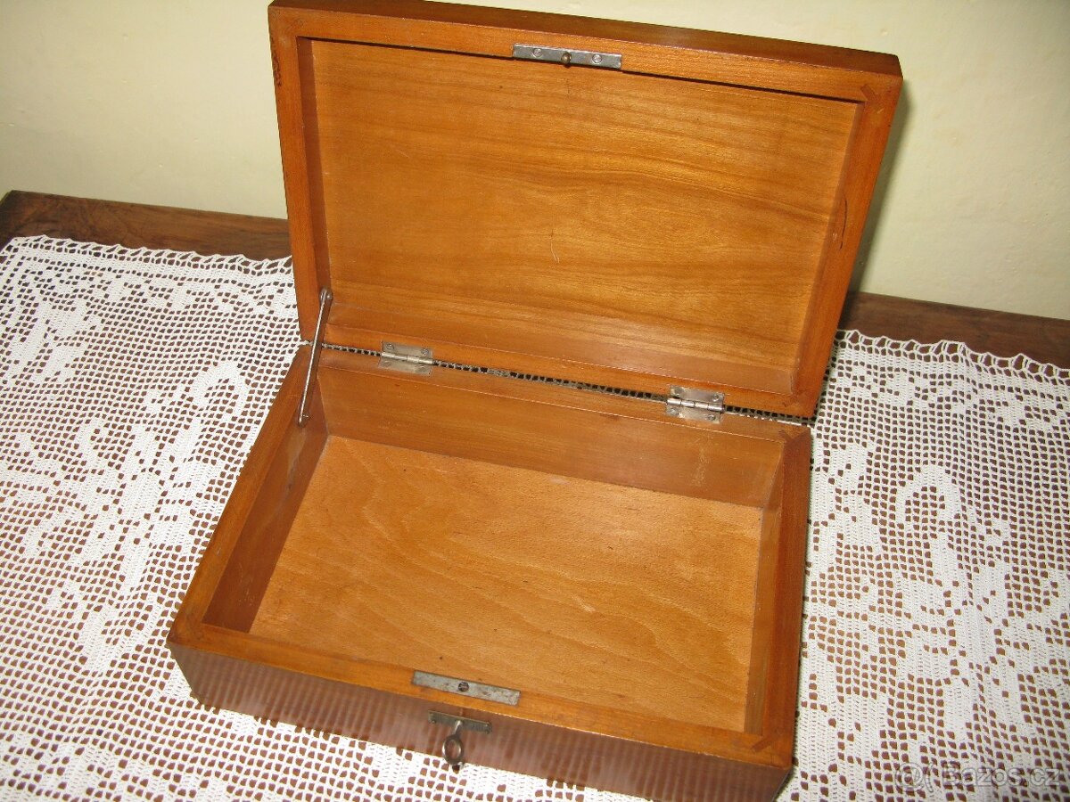 starožitná šperkovnice s intarzií - růže - 2