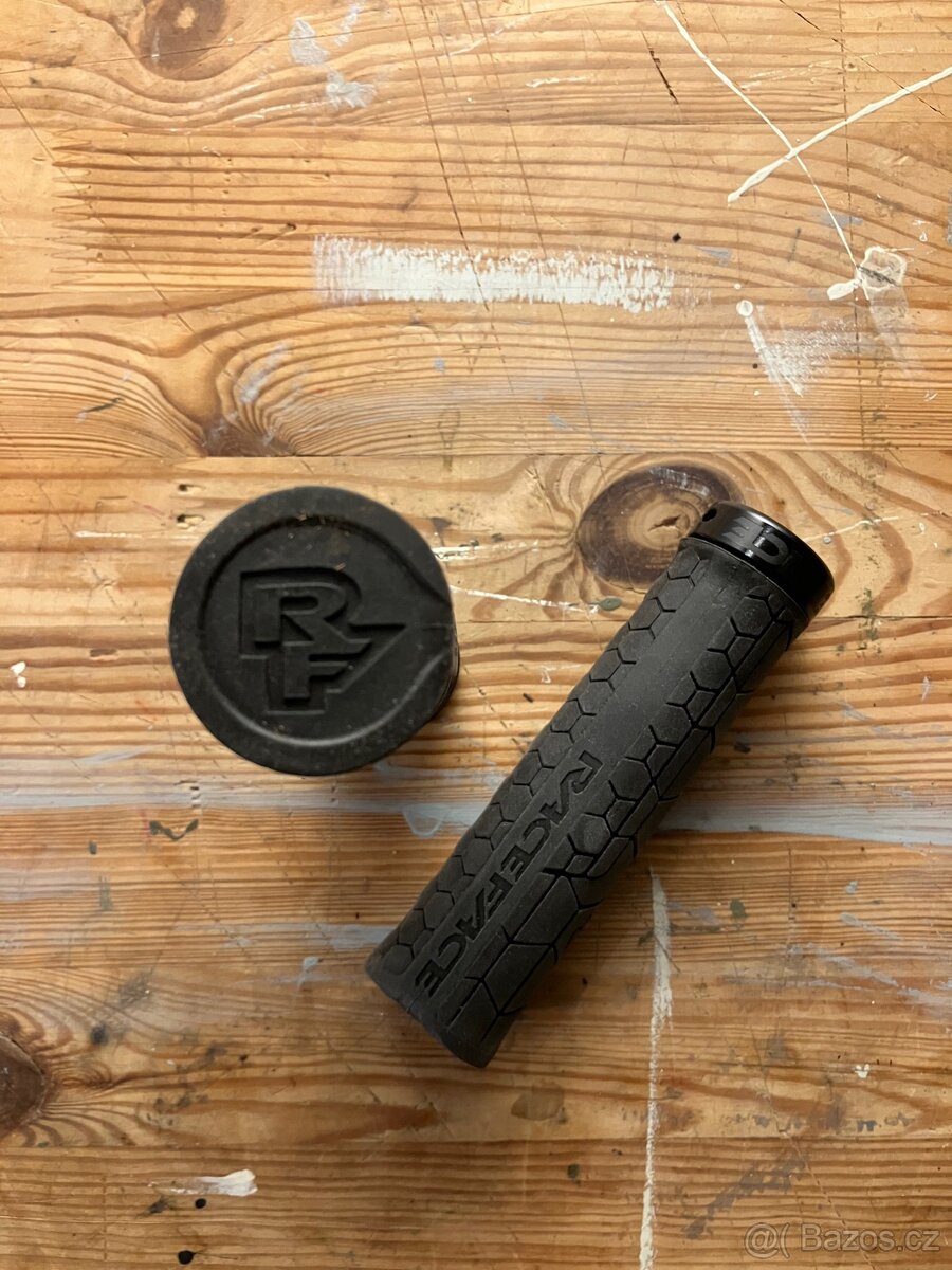 Gripy Raceface_PRODANO - 2